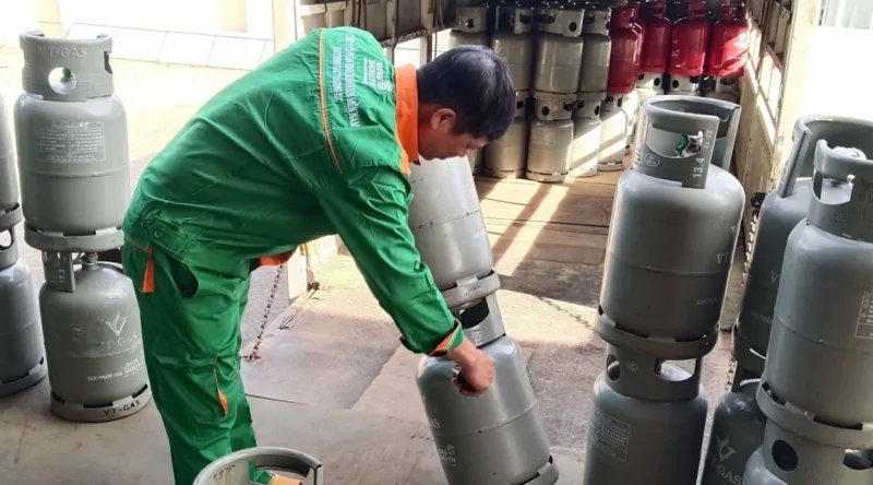 Giá gas thay đổi do nhiều yếu tố đầu vào, không chỉ phụ thuộc vào cửa hàng bán lẻ.